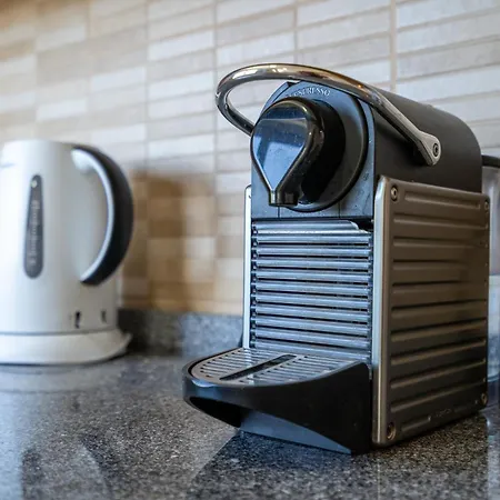 Karol Vaz 4 * Portimão